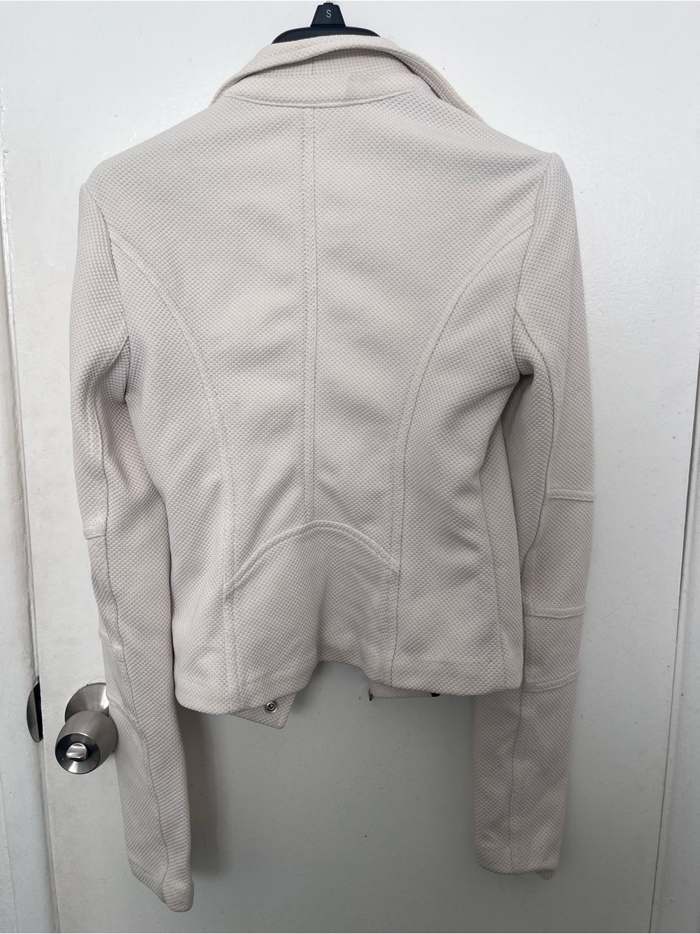 Express White Jacket - Picture 4 of 5